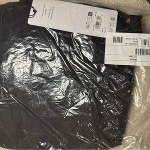 Alo Yoga men’s double take short -  brand new